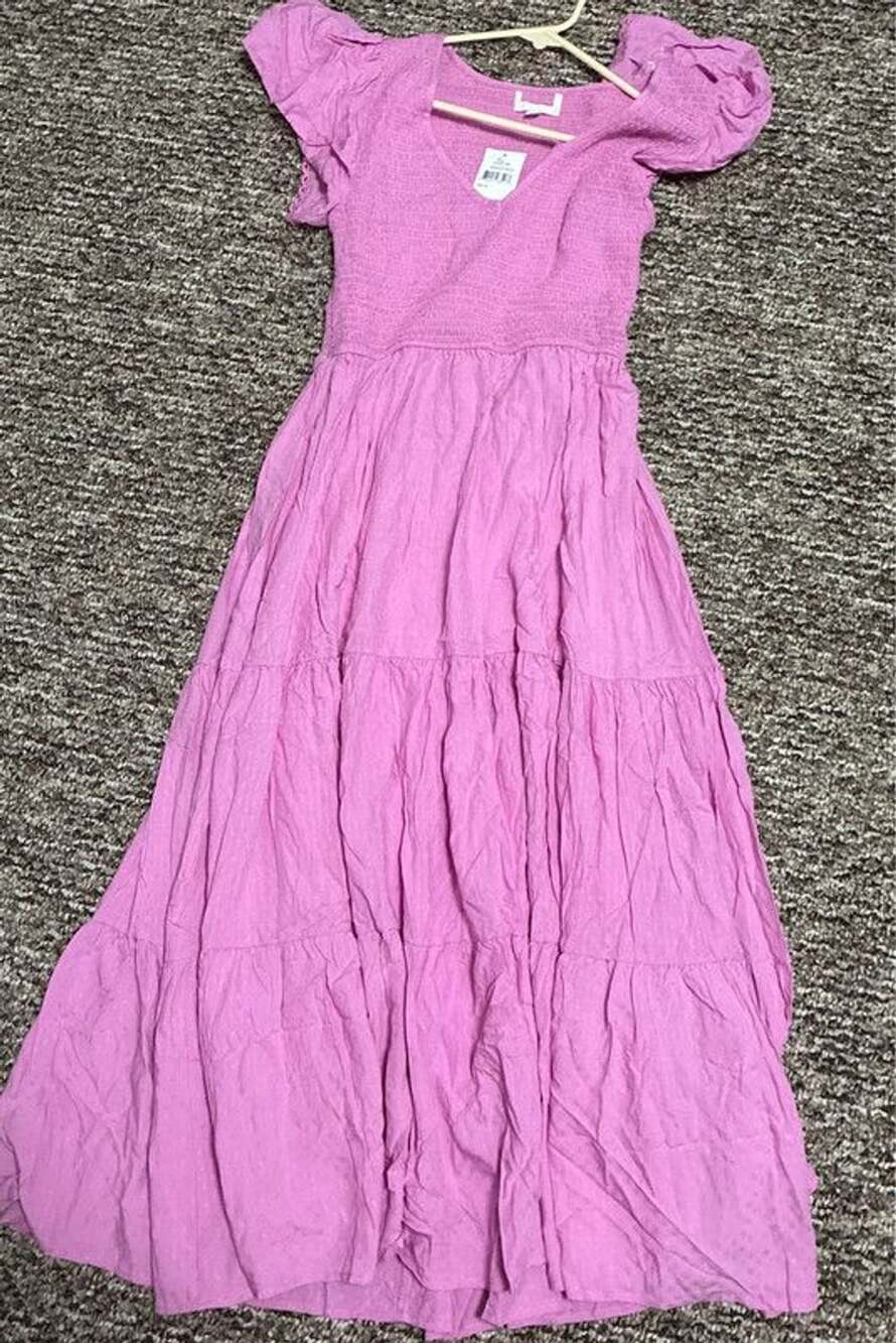 Women’s medium nwt pink floral smocked maxi dress tiered